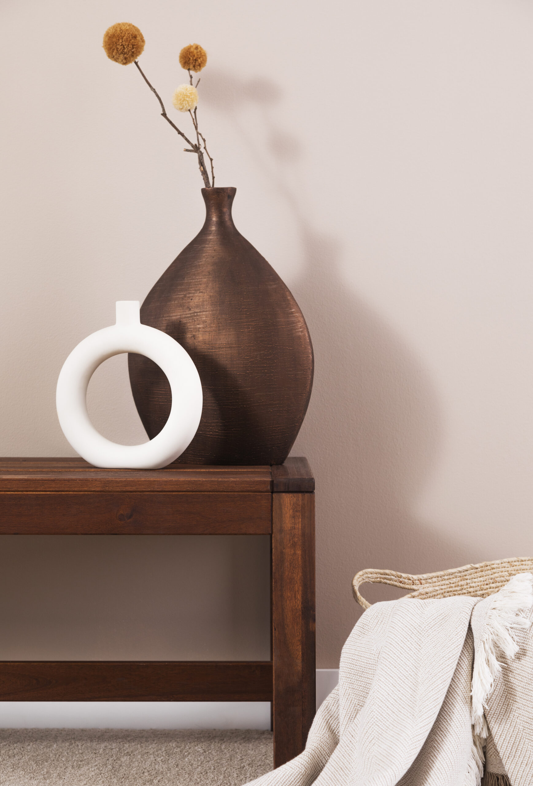 decorative-pom-poms-used-decorative-vase